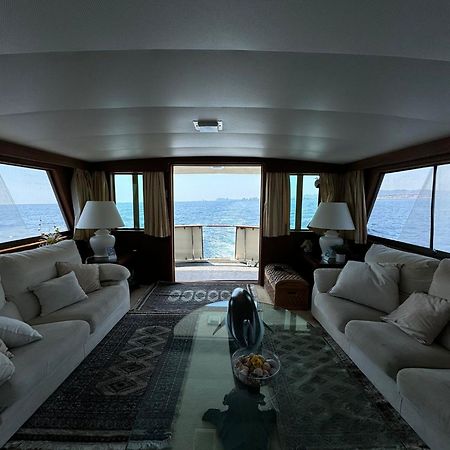 Hotel Yacht Our Alissa Sant Adria de Besos Dış mekan fotoğraf