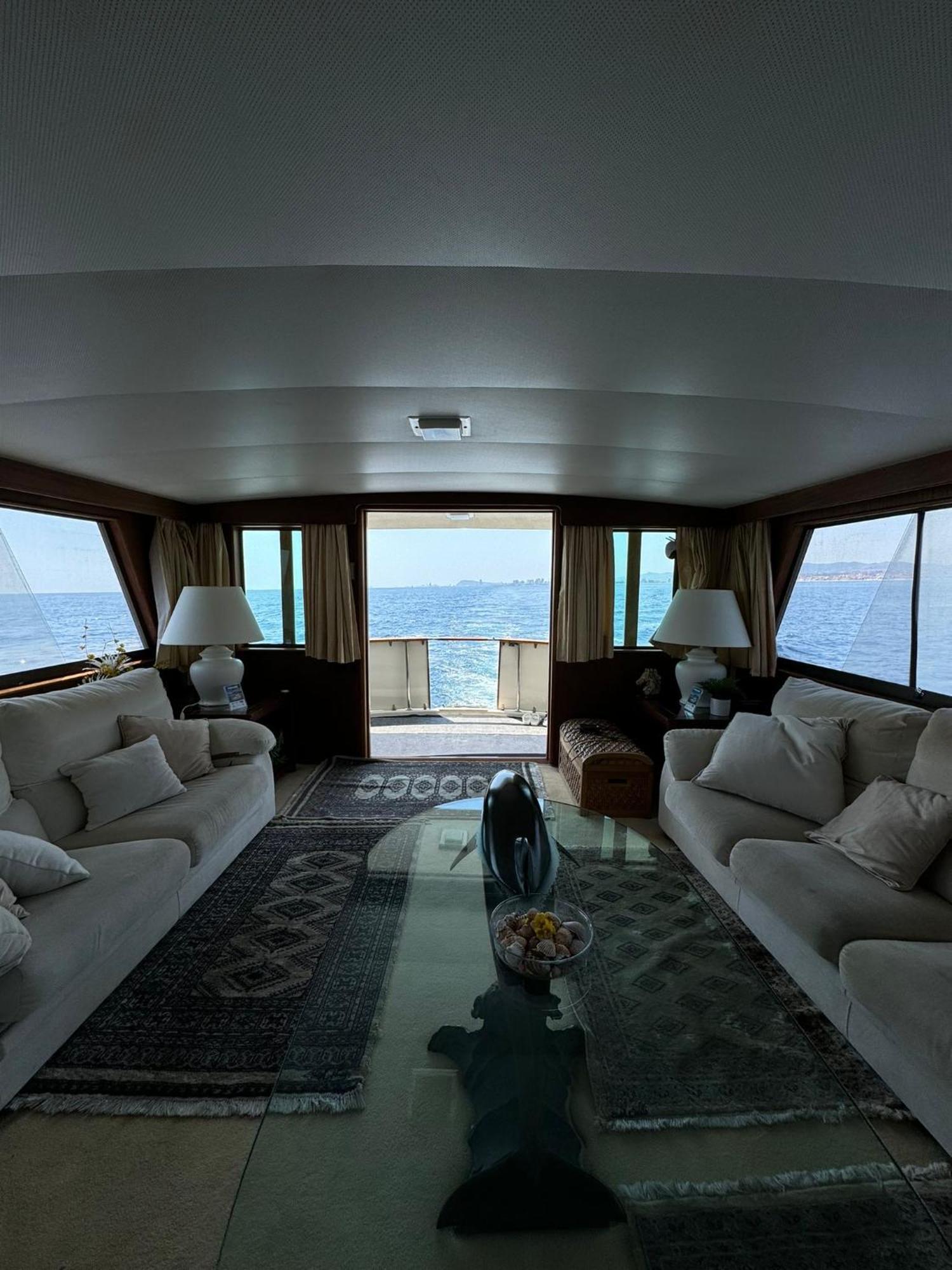 Hotel Yacht Our Alissa Sant Adria de Besos Dış mekan fotoğraf